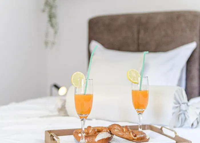 Apartment Apple Split