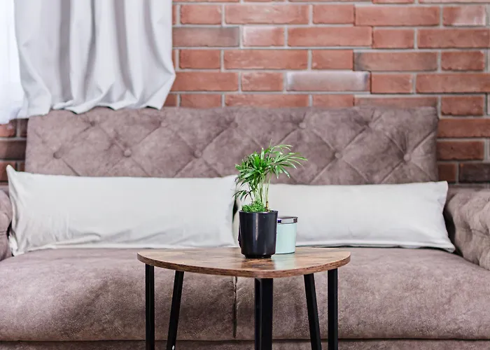 Apple Apartment Split