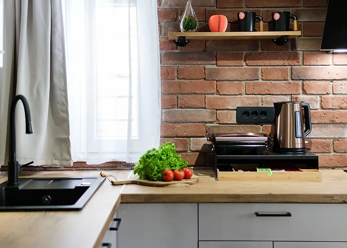 Apple Apartment Split